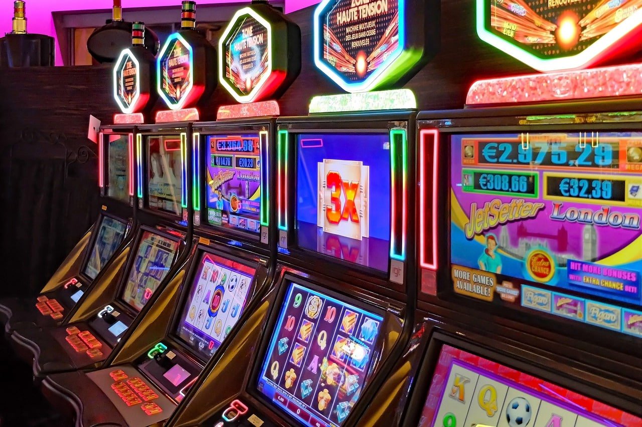 Bangladesh mobile users reviewing 800 bd Betting Platform sections